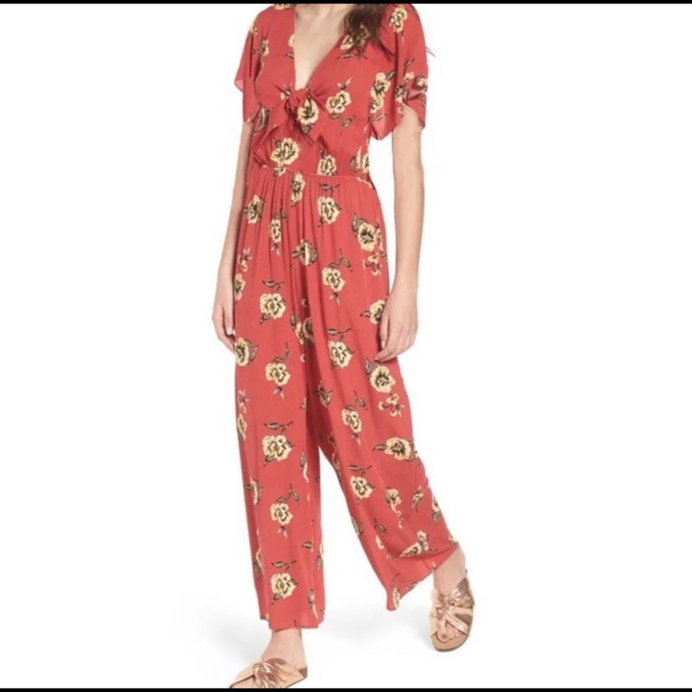 Band of Gypsies floral keyhole jumper Pinkish Red Medium